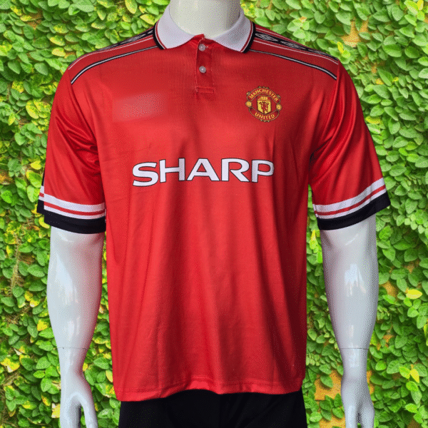 Five sleeve Manchester Beckham jersey 1999