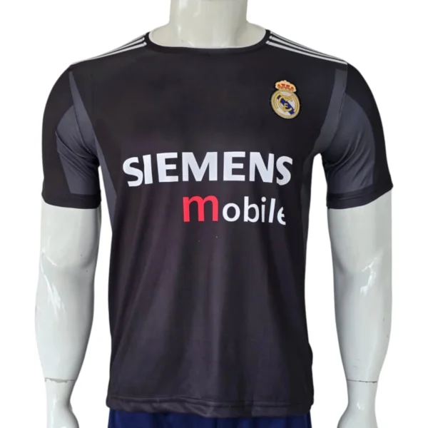Real Madrid 2004/05 Retro Away Jersey